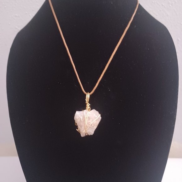 Wax necklace with barite pendant - Picture 1 of 1